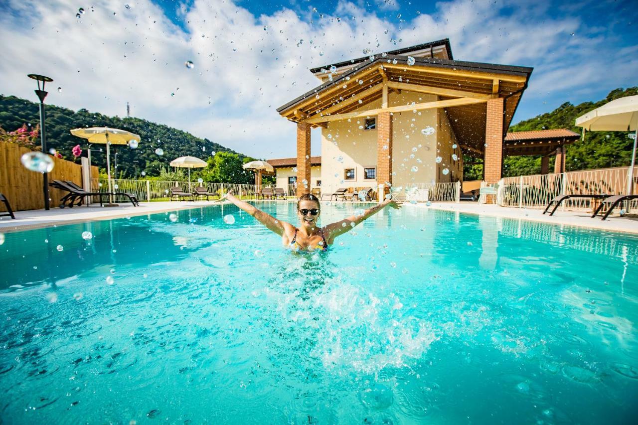 Agriturismo La Pertica コステロマーノ エクステリア 写真
